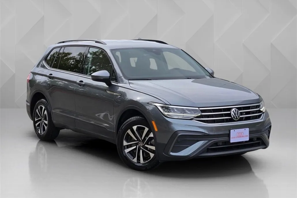 2024 Volkswagen Tiguan S photo 1