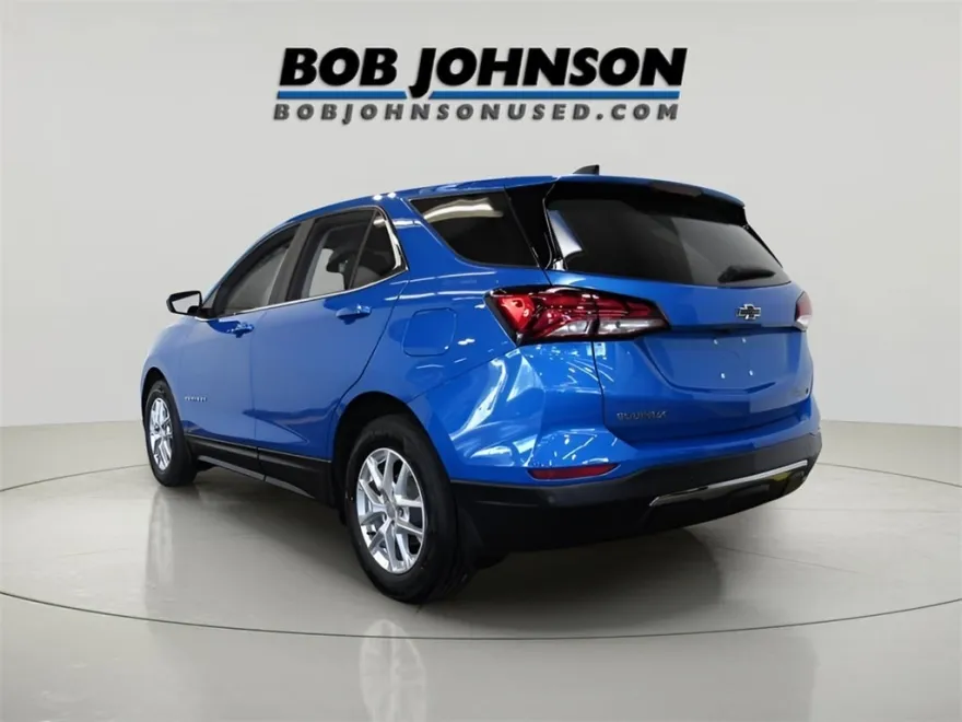 2024 Chevrolet Equinox LT photo 1