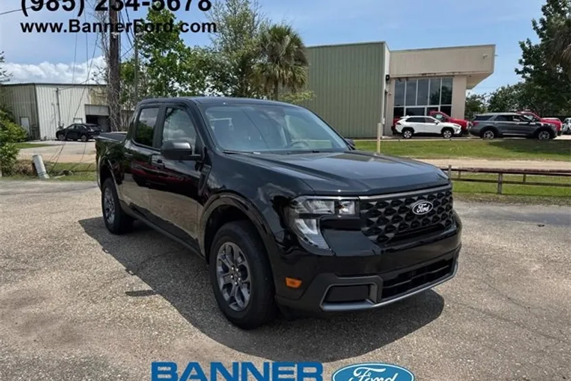 2025 Ford Maverick XLT photo 1