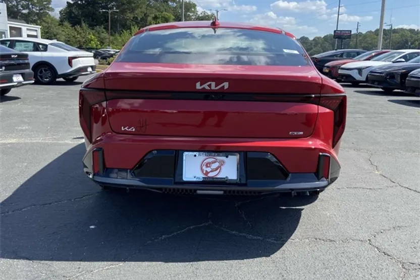 2025 Kia K4 GT-Line Turbo photo 1
