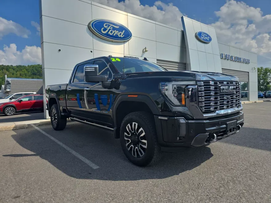 2024 Gmc Sierra 3500 HD Denali Ultimate photo 1