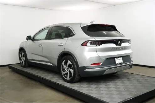 2023 Vinfast VF 8 8 photo 3