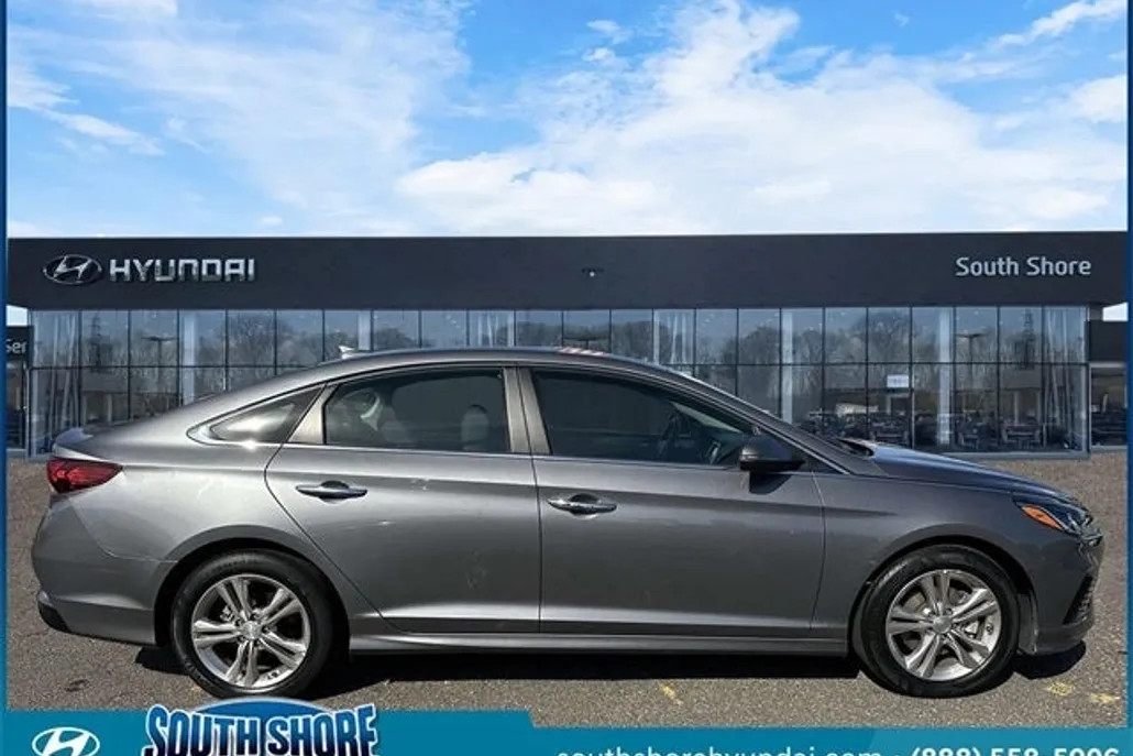2019 Hyundai Sonata SEL photo 1