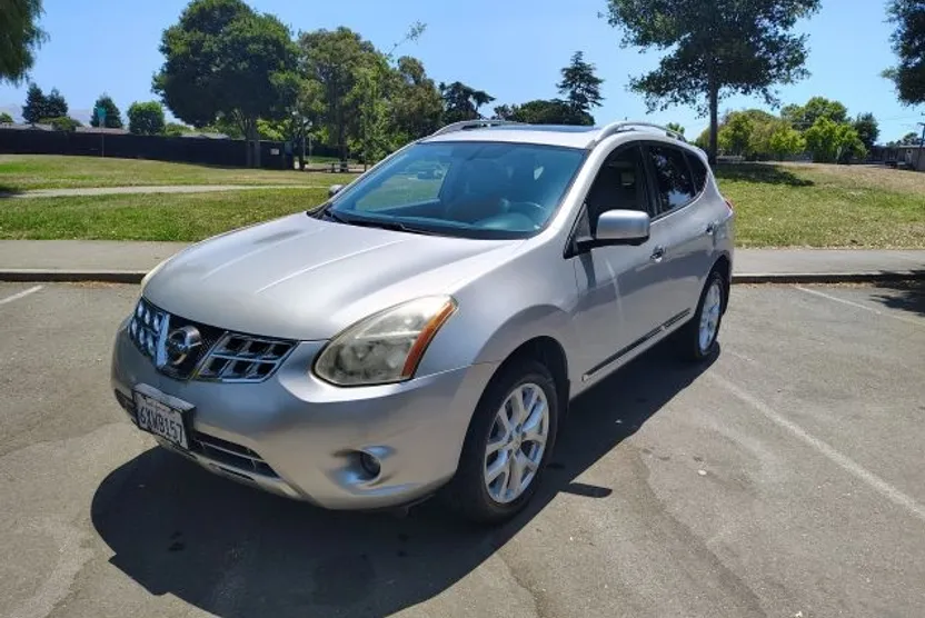 2012 Nissan Rogue SV SL photo 1