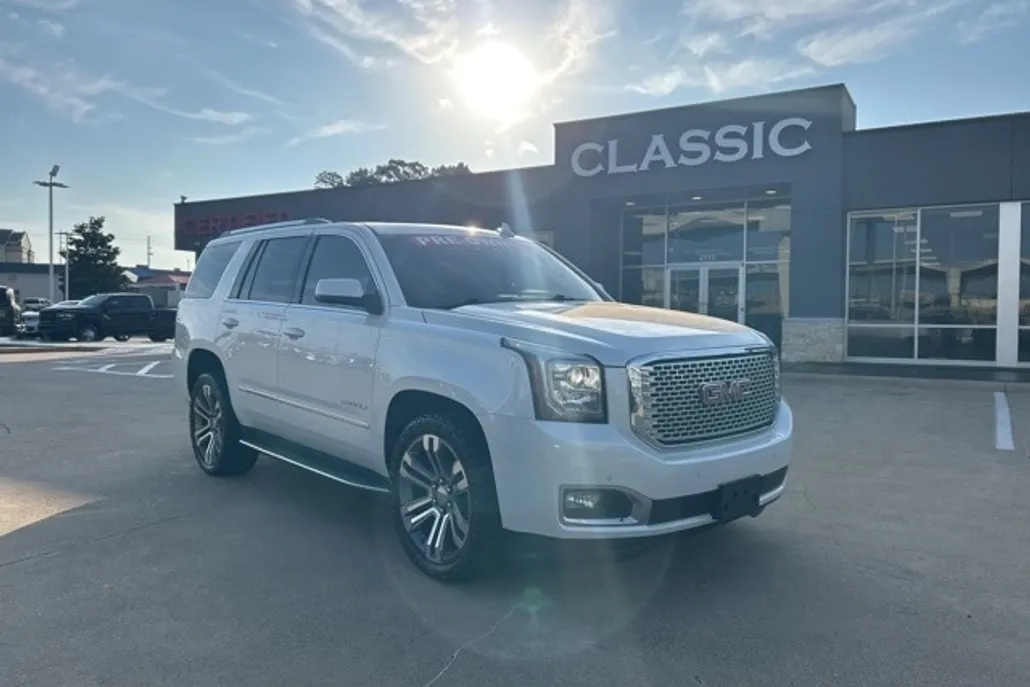 2017 Gmc Yukon Denali photo 1