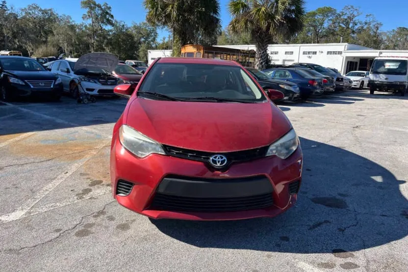 2014 Toyota Corolla L photo 1
