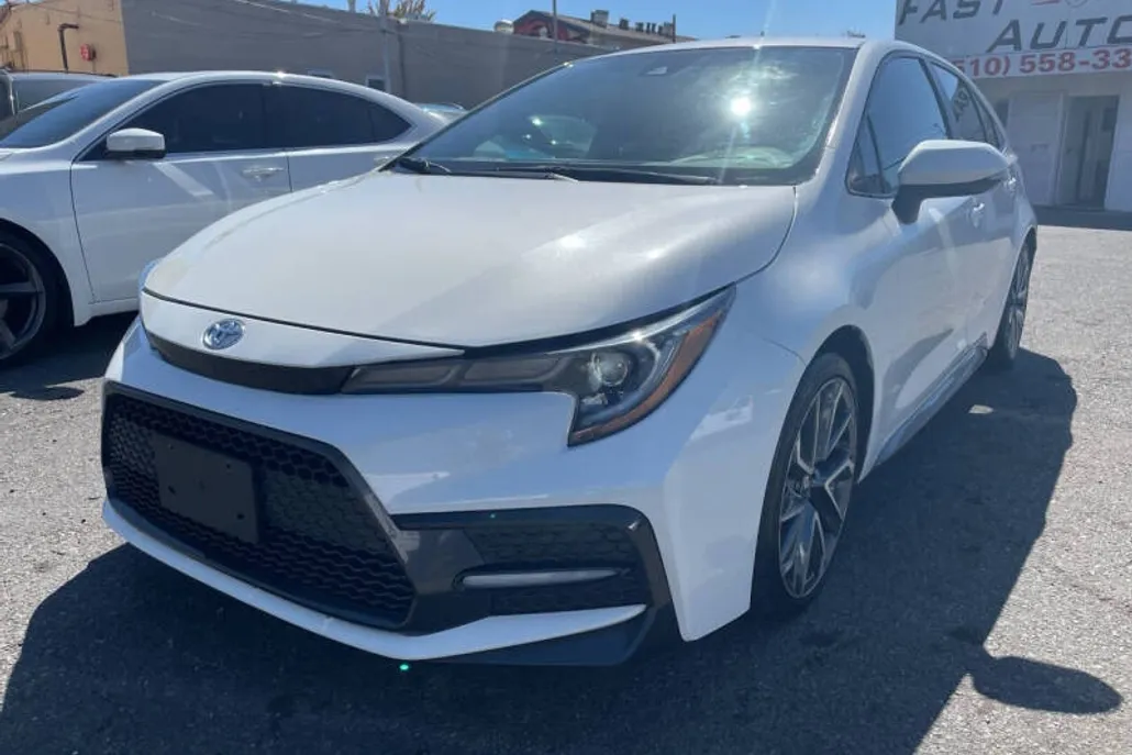 2021 Toyota Corolla SE photo 1