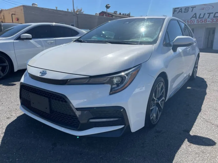 2021 Toyota Corolla SE photo 1