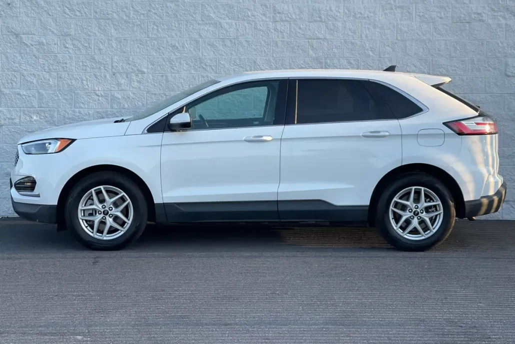 2023 Ford Edge SEL photo 1