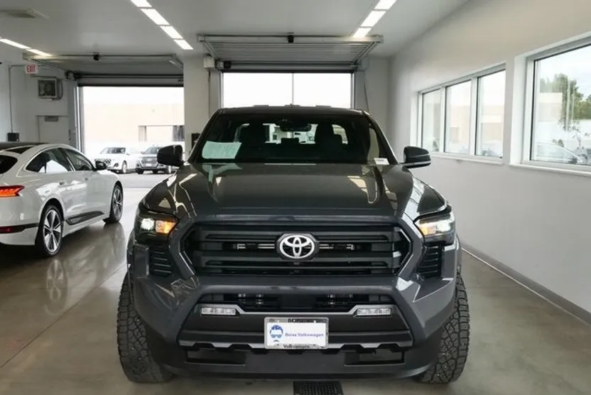 2025 Toyota Tacoma Base photo 1