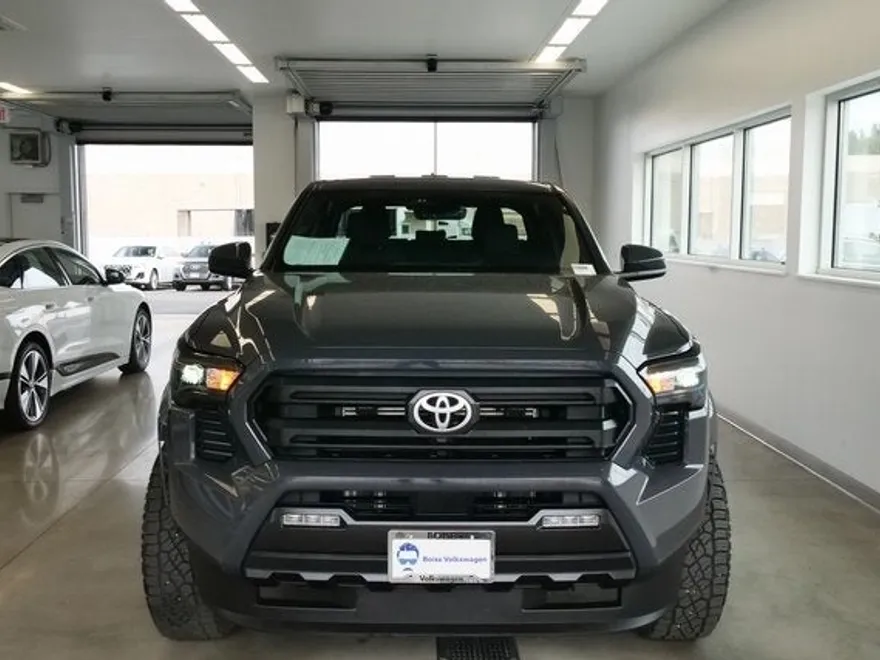 2025 Toyota Tacoma Base photo 1