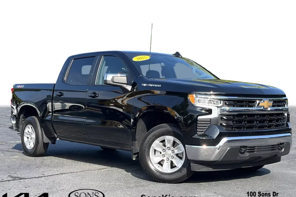 2025 Chevrolet Silverado 1500 LT photo 1