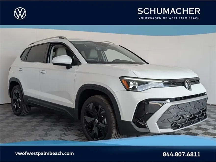 2025 Volkswagen Taos SE photo 1