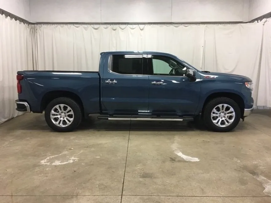 2024 Chevrolet Silverado 1500 LTZ photo 1