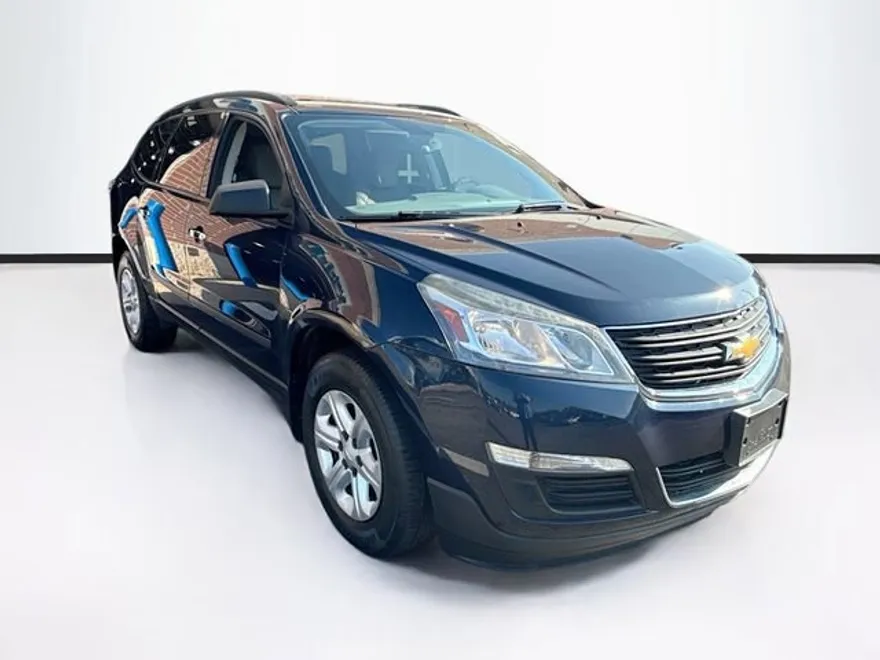 2016 Chevrolet Traverse LS photo 1