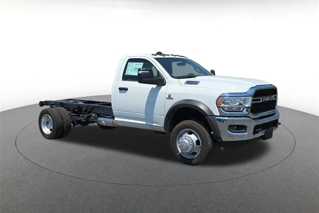 2024 Ram 5500 Tradesman photo 1