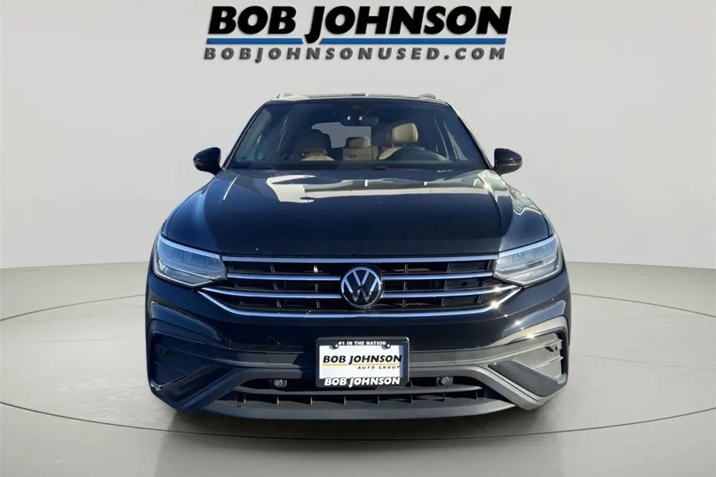 2022 Volkswagen Tiguan SE photo 1