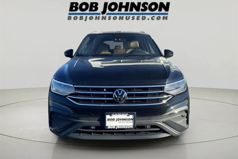 2022 Volkswagen Tiguan SE photo 1