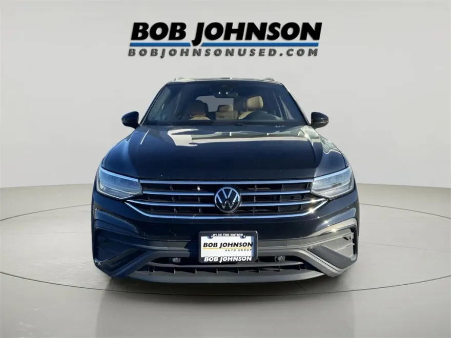 2022 Volkswagen Tiguan SE photo 1