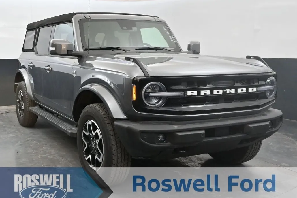 2024 Ford Bronco Outer Banks photo 1