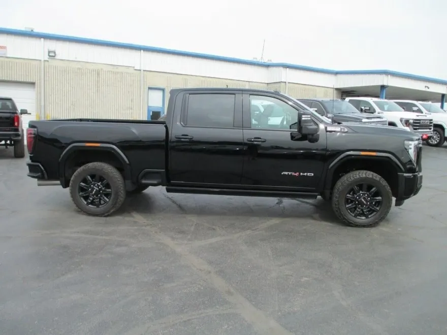 2025 Gmc Sierra 2500 HD AT4 photo 1