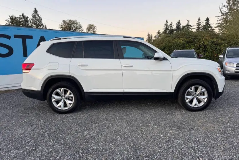 2018 Volkswagen Atlas V6 SE photo 1