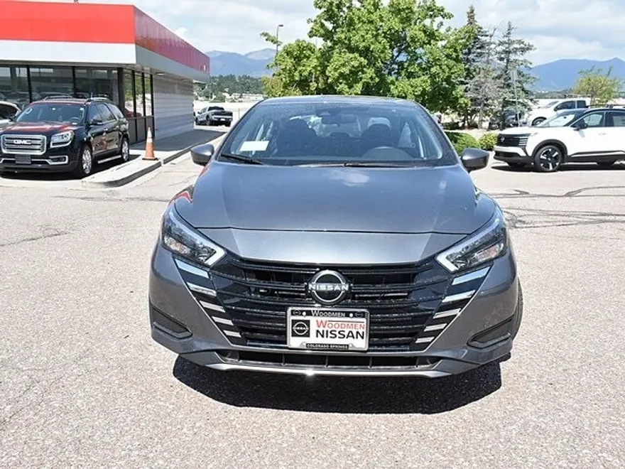 2025 Nissan Versa 1.6 SV photo 1