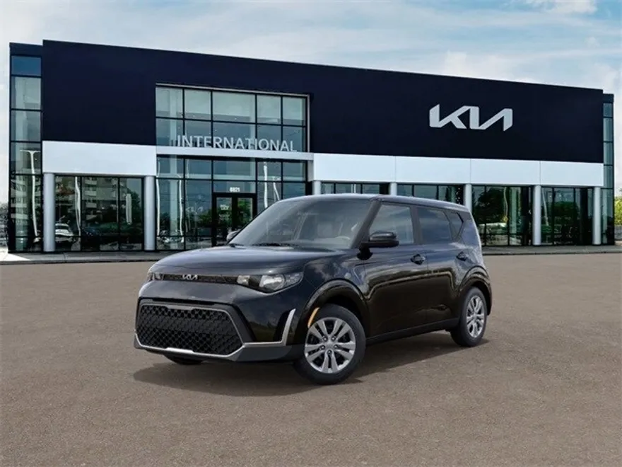2025 Kia Soul LX photo 1