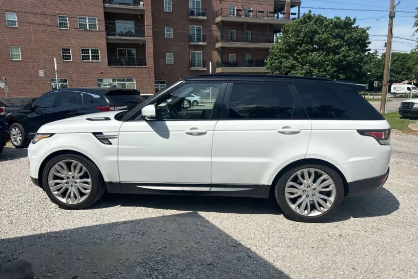 2016 Land Rover Range Rover Sport HSE photo 1