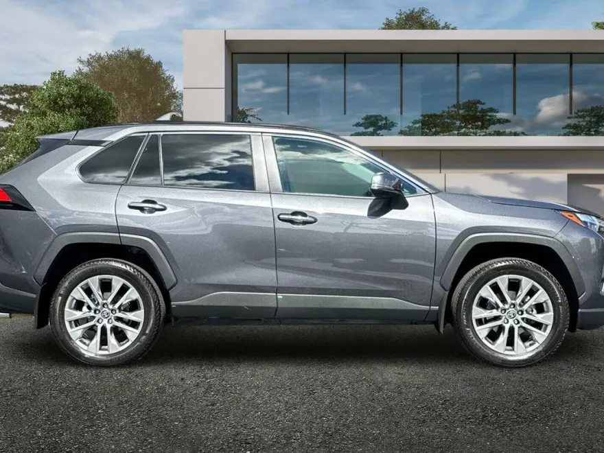 2024 Toyota RAV4 Limited photo 1