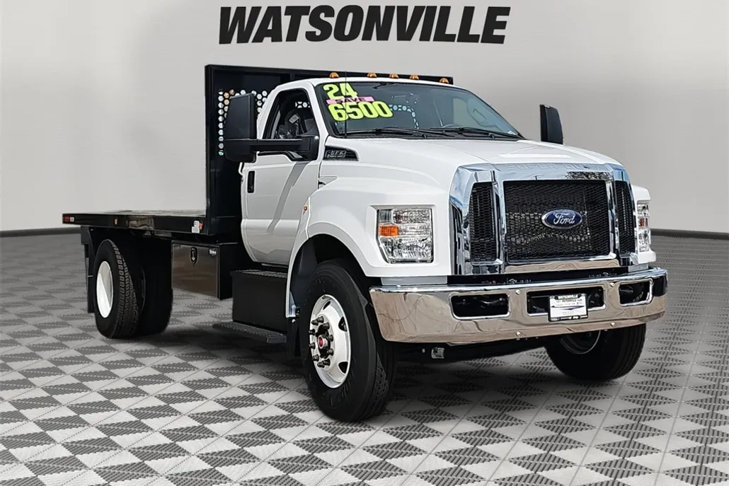2024 Ford F-650 photo 1