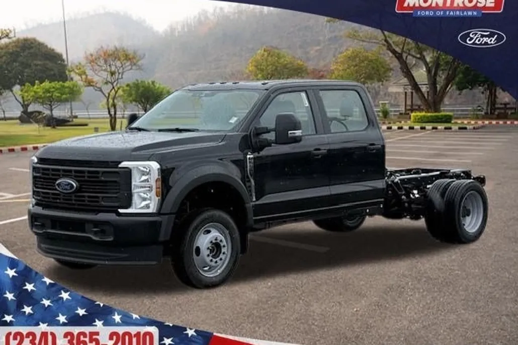 2025 Ford F-550 XL photo 1
