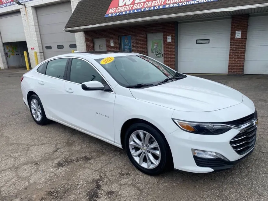 2021 Chevrolet Malibu 1LT photo 1