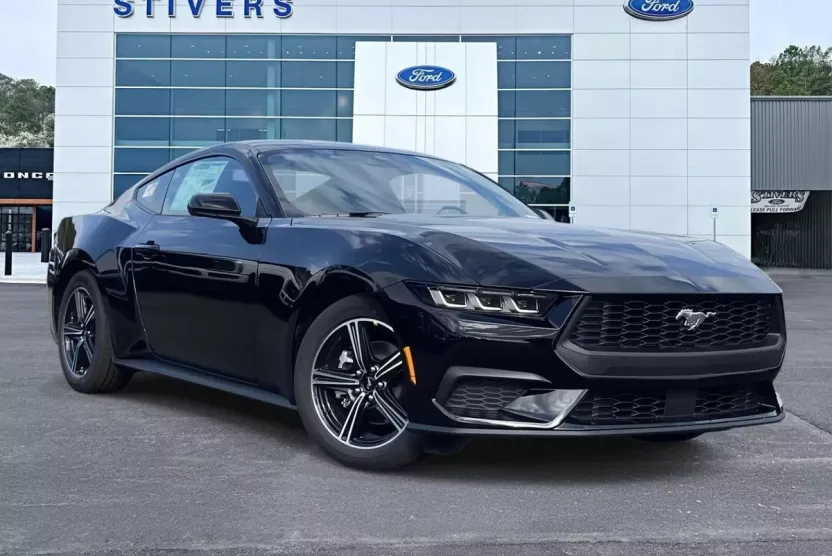 2025 Ford Mustang EcoBoost photo 1