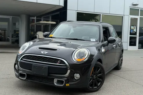 2016 Mini Cooper 4 Door Hardtop S photo 2