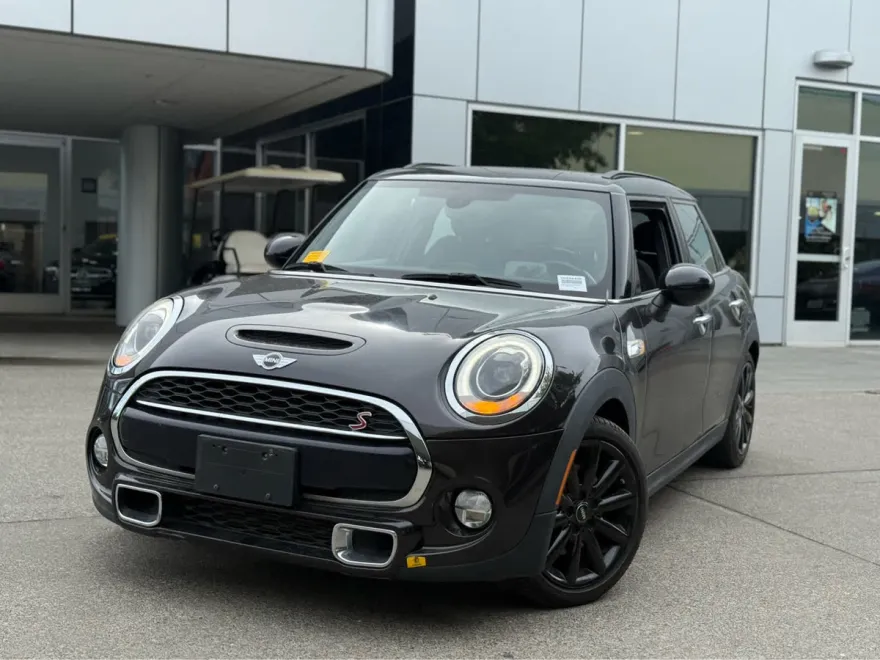 2016 Mini Cooper 4 Door Hardtop S photo 2
