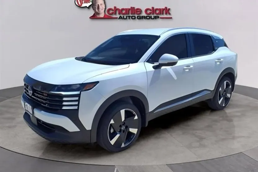 2025 Nissan Kicks SR photo 1