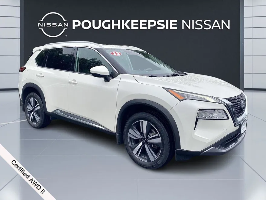 2022 Nissan Rogue SL photo 1