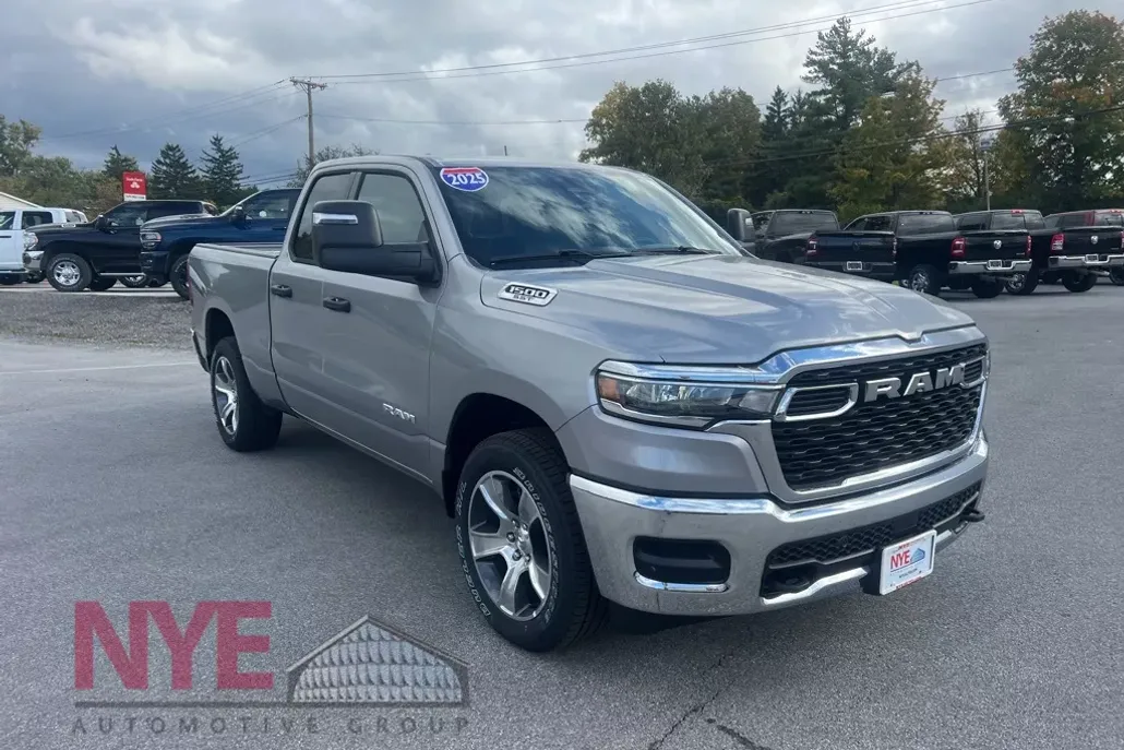 2025 Ram 1500 Tradesman photo 1