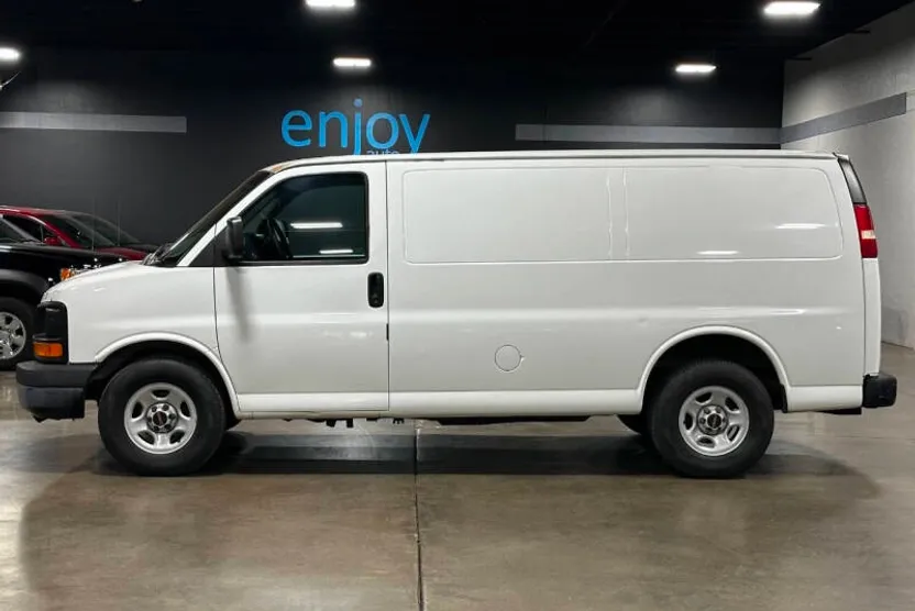2004 Gmc Savana 1500 photo 1