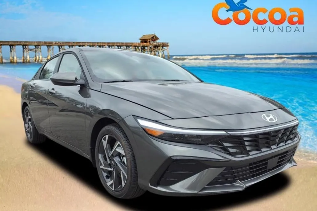 2025 Hyundai Elantra SEL Convenience photo 1
