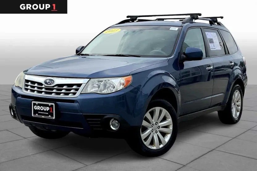 2013 Subaru Forester 2.5X Premium photo 1