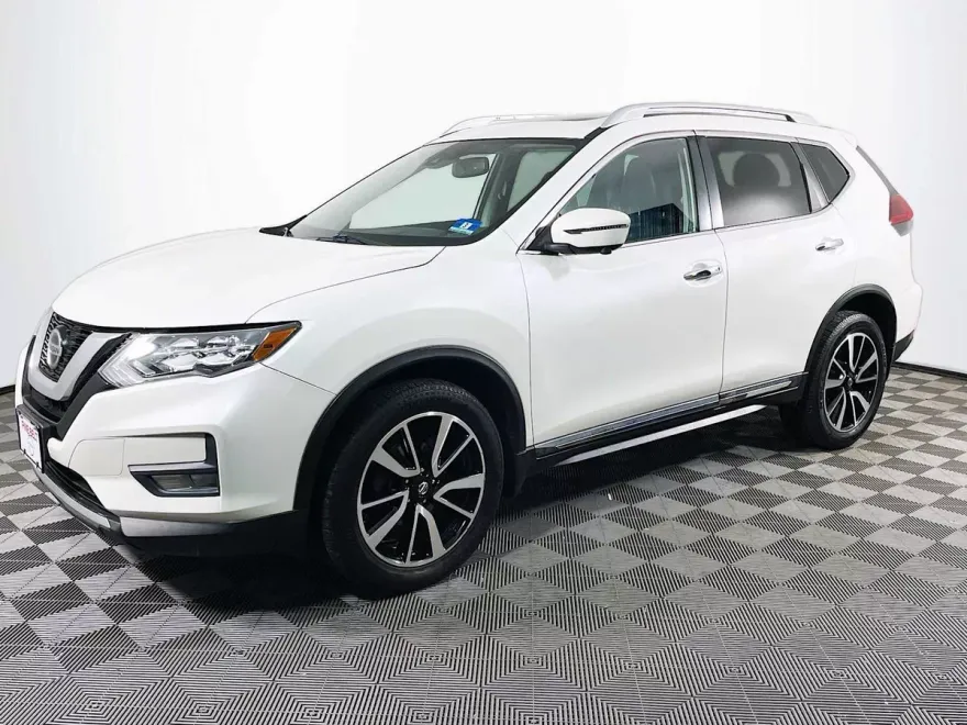 2020 Nissan Rogue SL photo 1