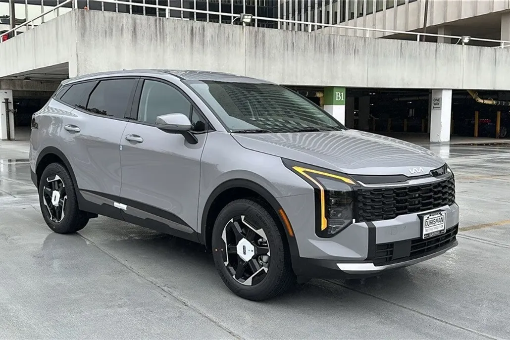 2026 Kia Sportage Hybrid S photo 1