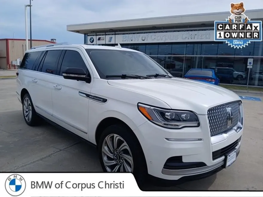 2022 Lincoln Navigator L Reserve photo 1