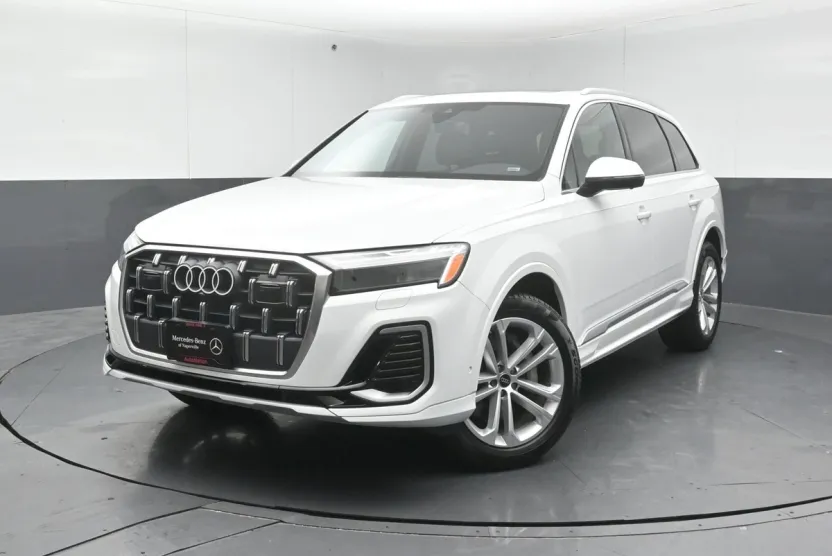 2025 Audi Q7 55 Premium photo 1