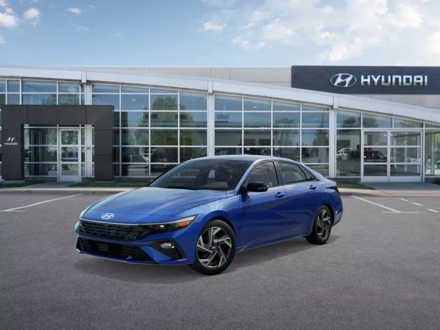 2025 Hyundai Elantra SEL Sport photo 1