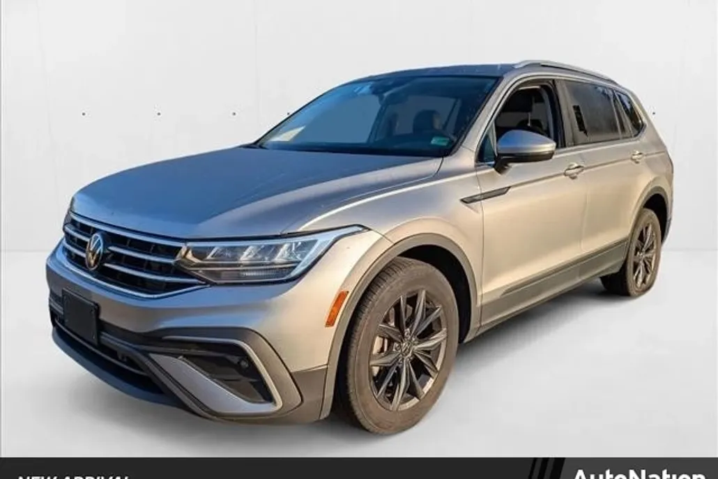 2024 Volkswagen Tiguan SE Wolfsburg Edition photo 1