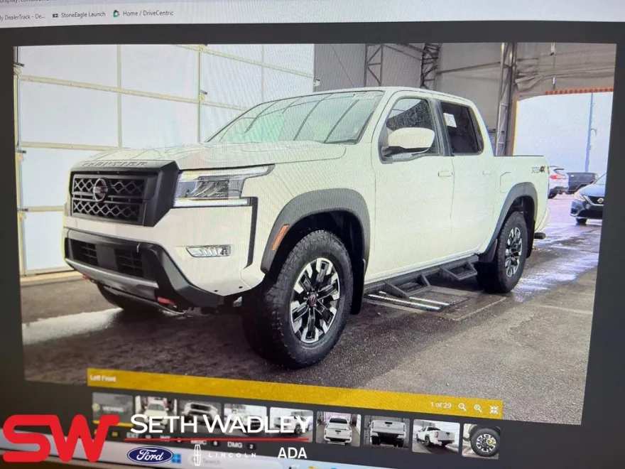 2022 Nissan Frontier PRO-4X photo 1