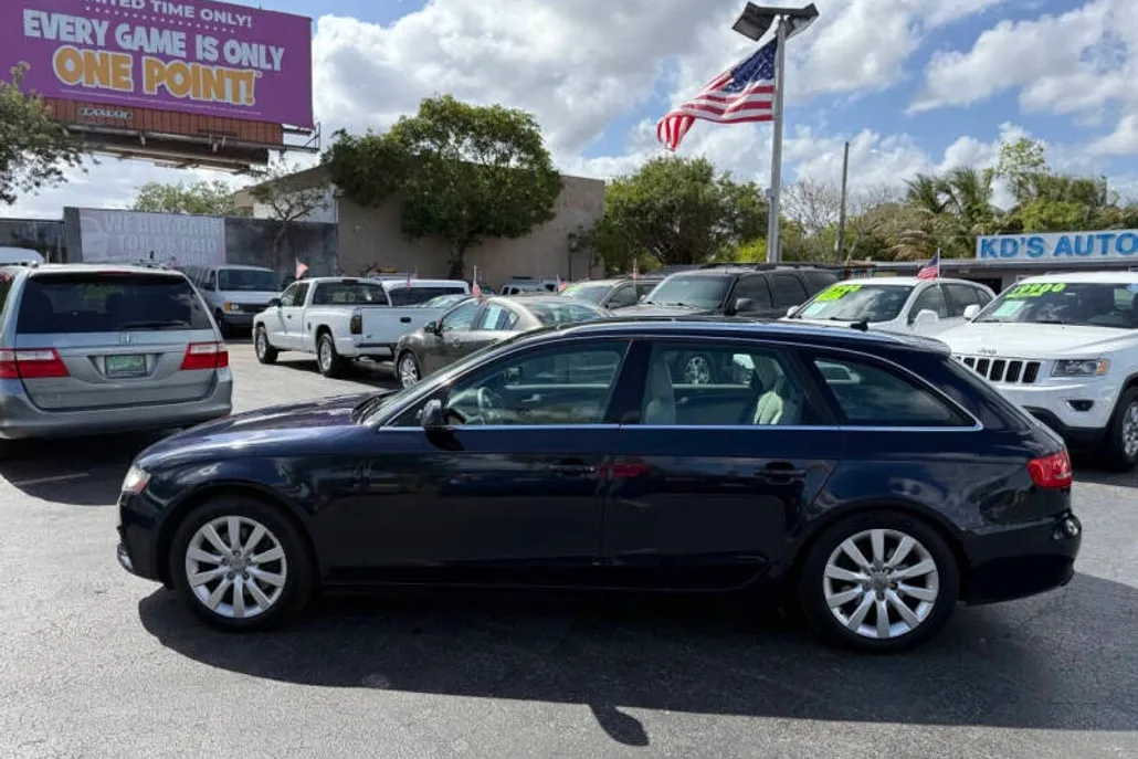 2010 Audi A4 2.0T Quattro Avant Premium Plus photo 1